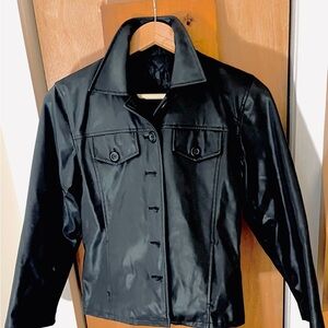 Faux leather jacket no brand
Versatile dress up or down
Black. Sz. M
Have to !